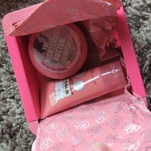 Soap and glory pink twice set